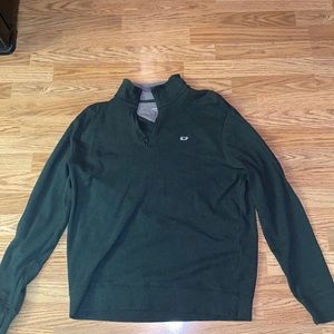 Men’s medium Vineyard Vines whale quarter zip